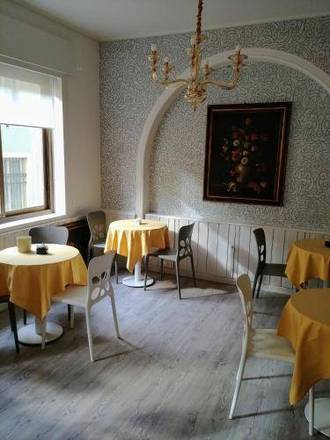Hotel Vittoria, Genoa