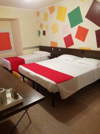 Hotel Cairoli, Genoa
