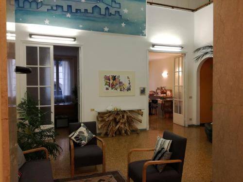 Hotel Cairoli, Genoa