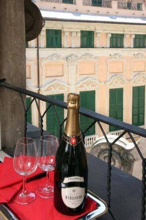 Hotel Cairoli, Genoa