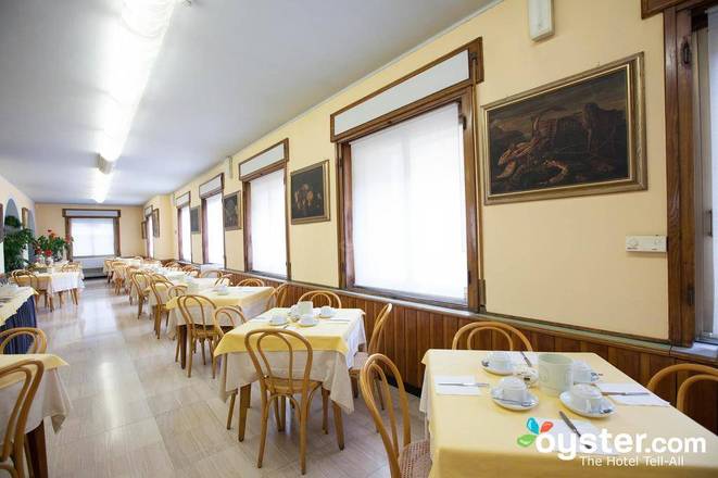 Hotel Vittoria, Genoa