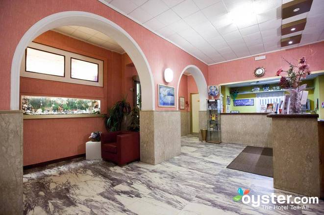 Hotel Vittoria, Genoa