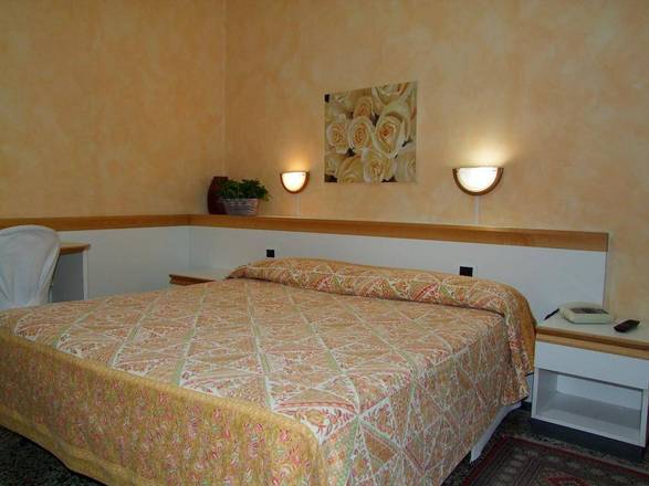 Hotel Agnello d'Oro Genova, Genoa