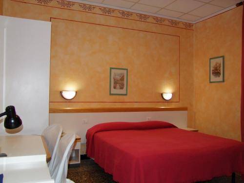 Hotel Agnello d'Oro Genova, Genoa