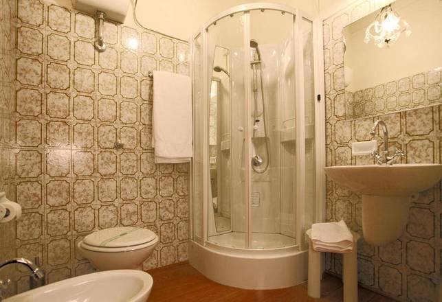 Hotel Universo, Lucca