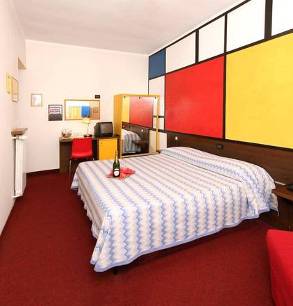 Hotel Cairoli, Genoa