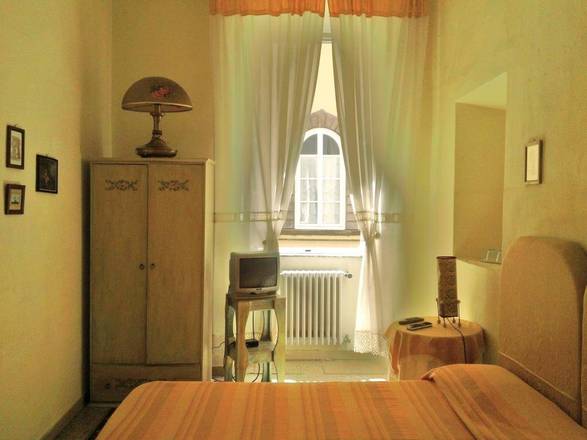 Le Violette, Lucca