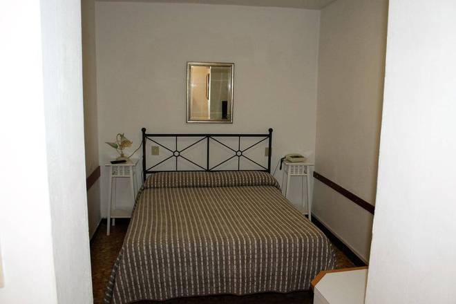 Hotel Agnello d'Oro Genova, Genoa