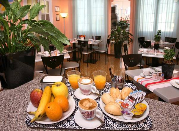 Hotel Cairoli, Genoa