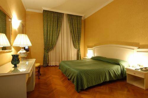 Hotel Universo, Lucca