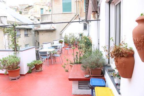 Hotel Cairoli, Genoa
