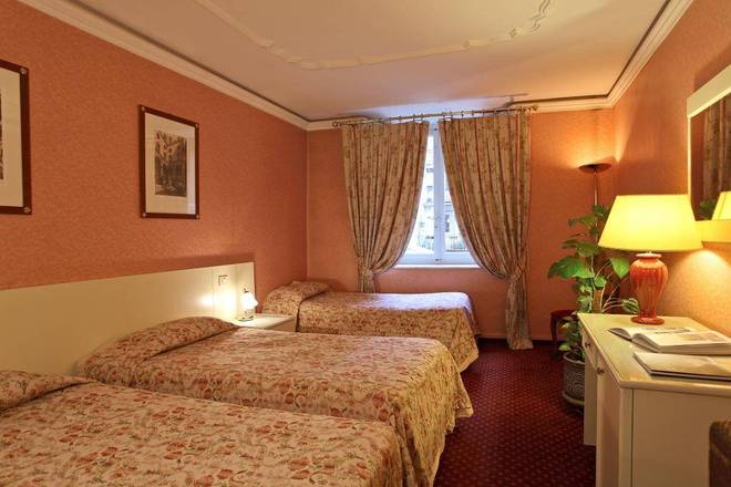 Hotel Universo, Lucca