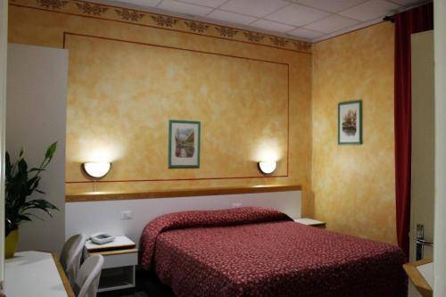 Hotel Agnello d'Oro Genova, Genoa