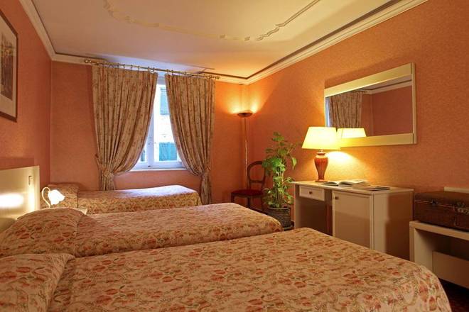 Hotel Universo, Lucca