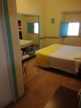 Hotel Cairoli, Genoa