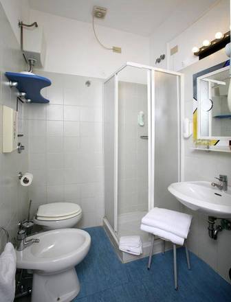 Hotel Cairoli, Genoa