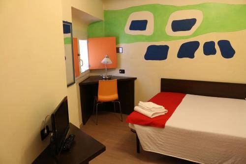 Hotel Cairoli, Genoa