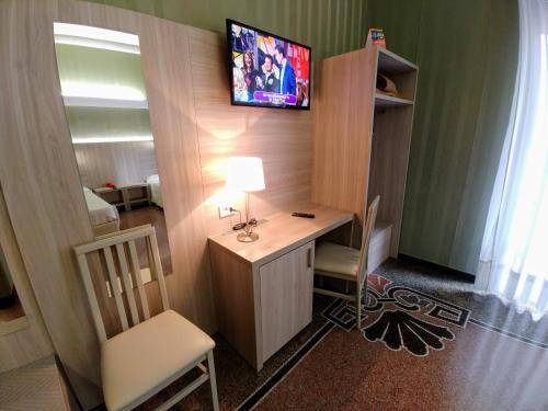 Hotel Vittoria, Genoa