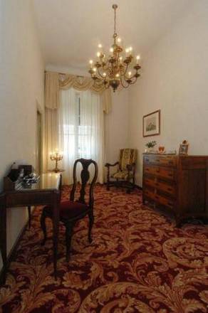 Hotel Universo, Lucca
